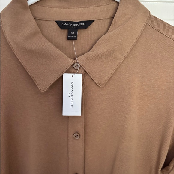 Banana Republic Factory Woman’s Brown Button Down Shirt - Picture 1 of 3